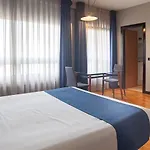 Campus מלון דירות 3*
