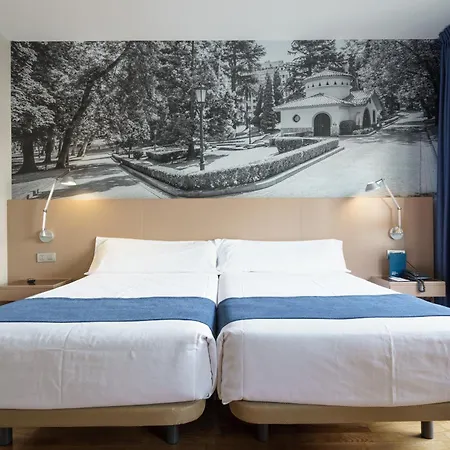 Aparthotel Campus 3*