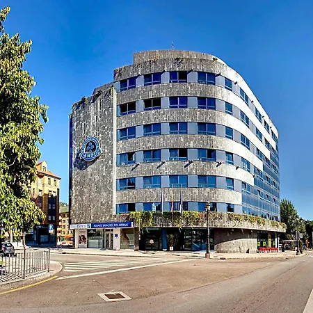 Campus מלון דירות 3*