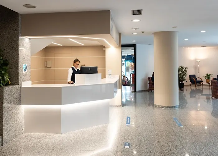 Aparthotel Campus 3*