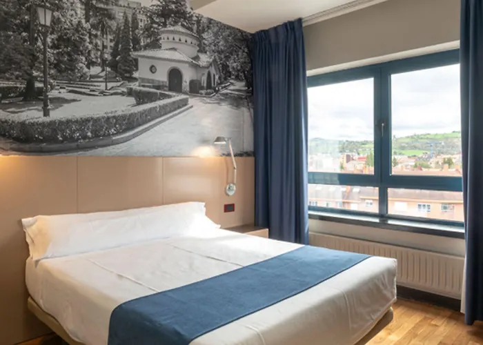 Campus Aparthotel 3*