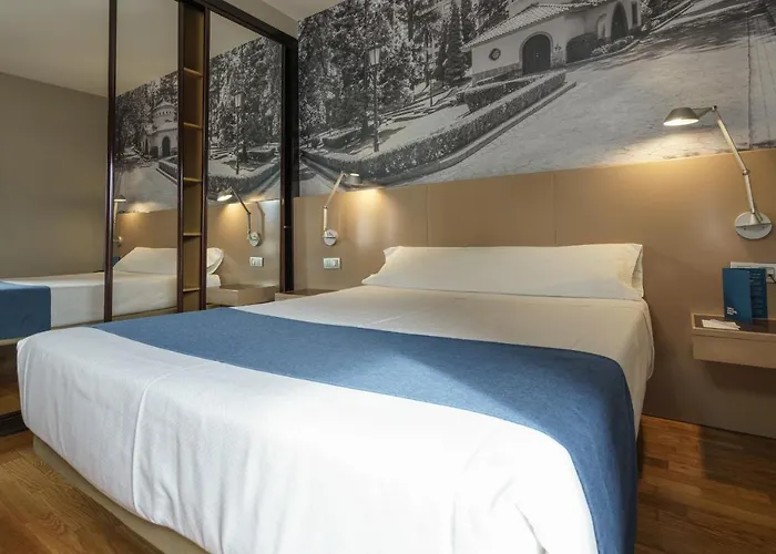 Campus Aparthotel 3*