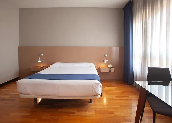 Campus Aparthotel 3*